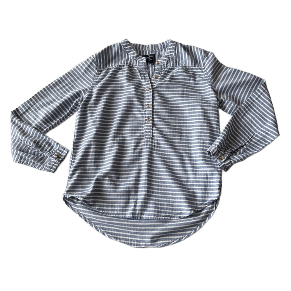 Abercrombie & Fitch Blue Gray and‎ White Striped Popover Blouse